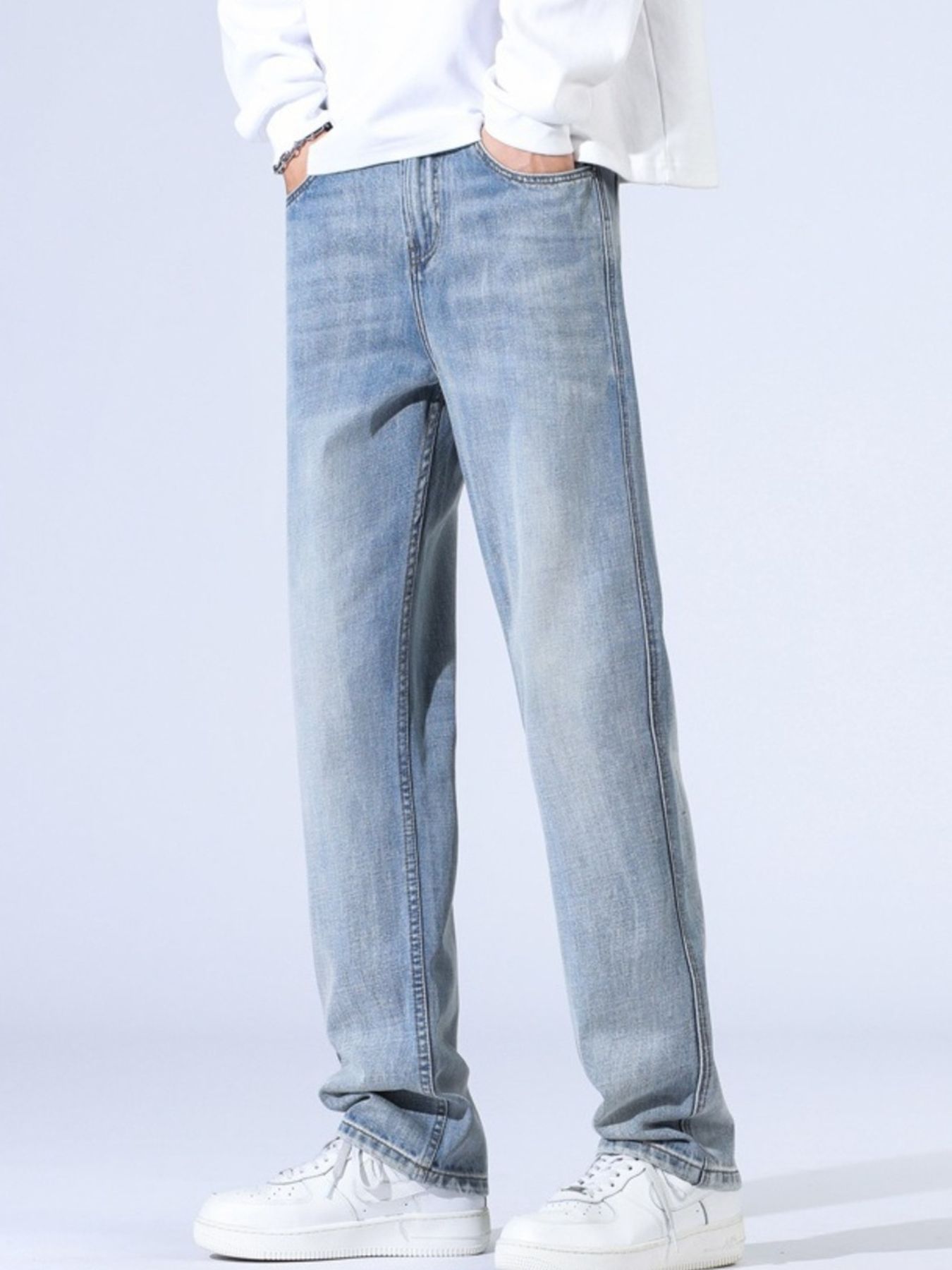 Men's Relaxed Fit Wide Leg Jeans