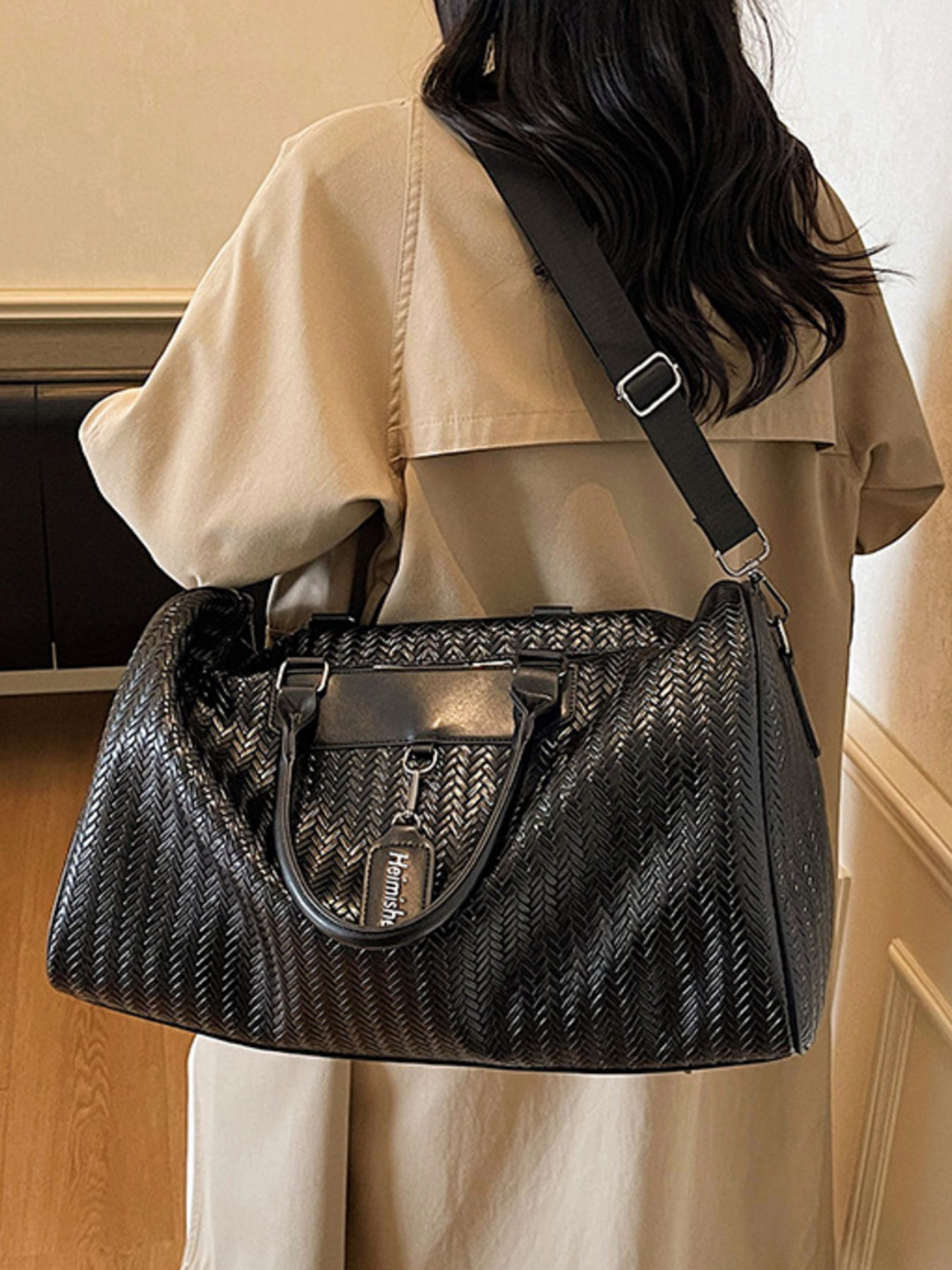 Textured Leather Travel Bag 3