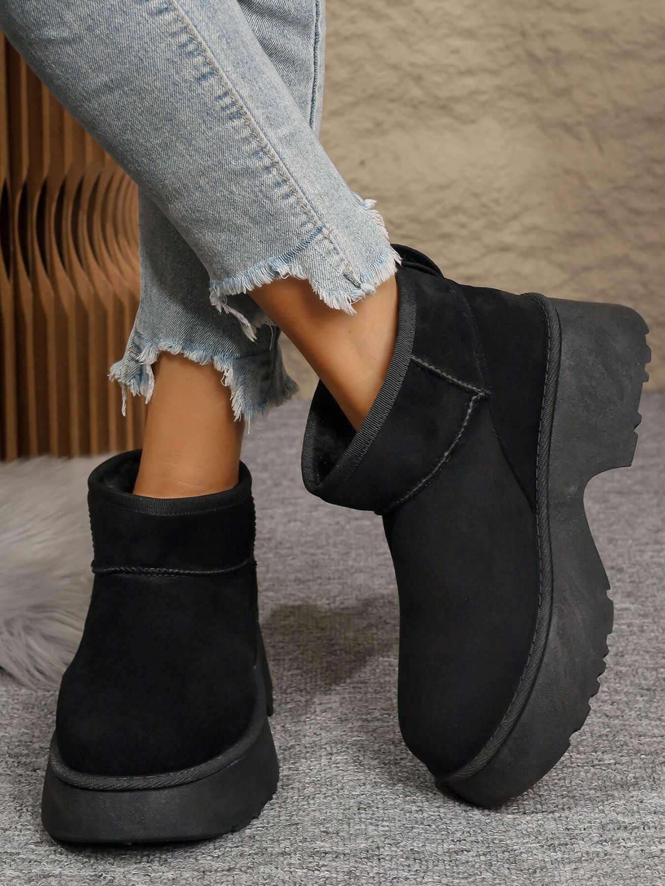 Round Toe Platform Boots