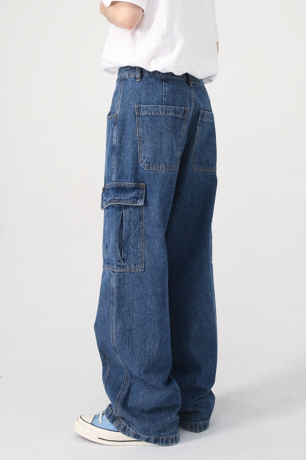 Wide Leg Jeans with Pockets