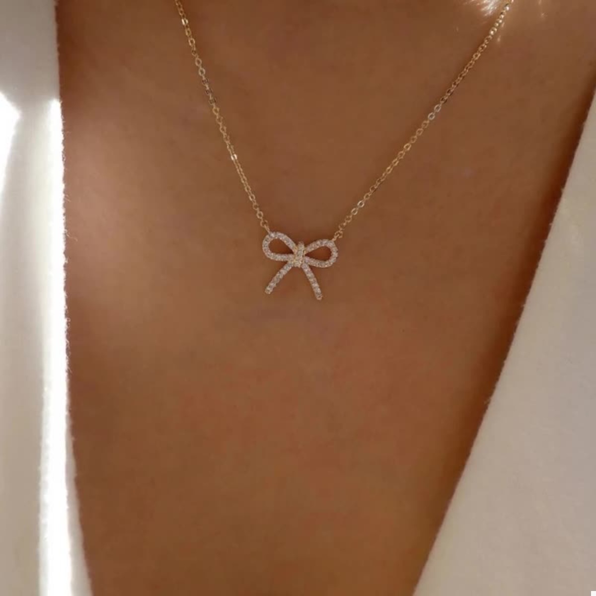 Bowknot Pendant Necklace