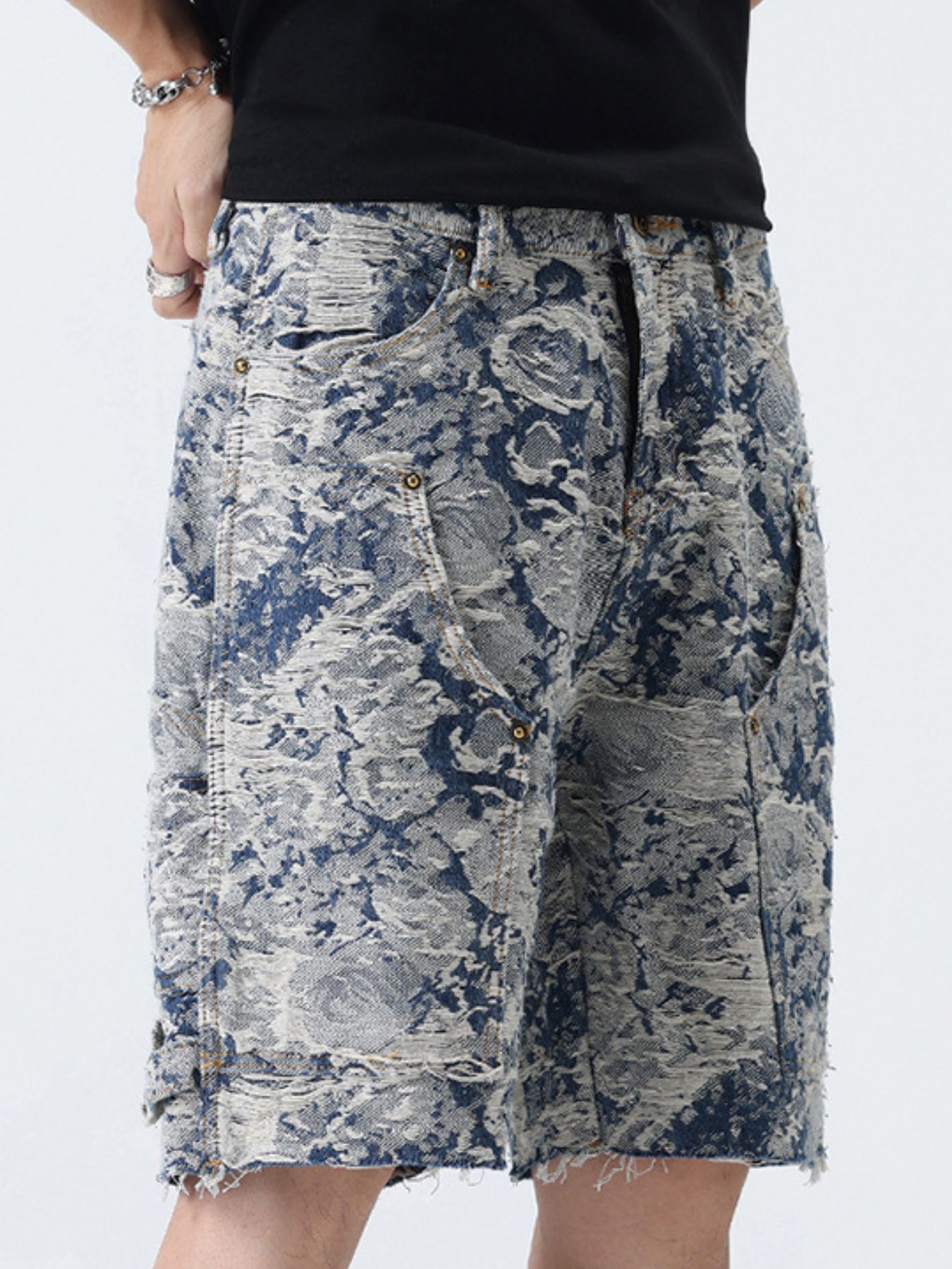 Men's Loose Fit Denim Shorts with Pockets