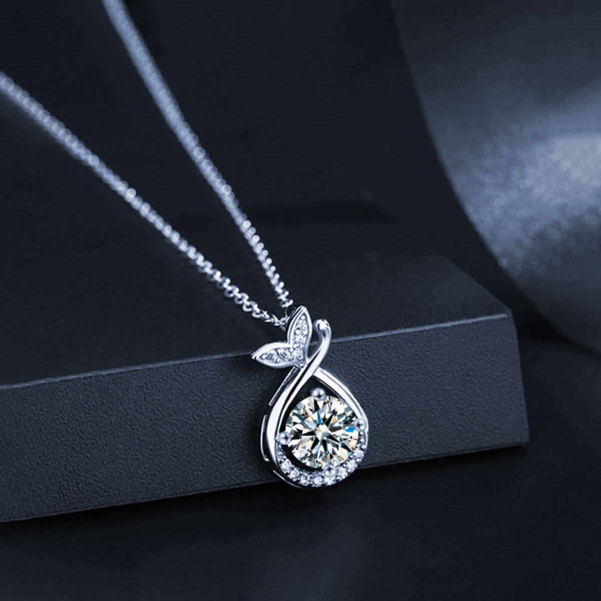 1 Carat Moissanite Pendant Necklace