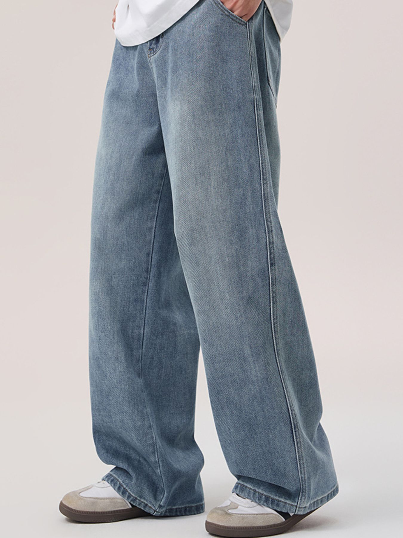 Men's Wide Leg Wash Jeans