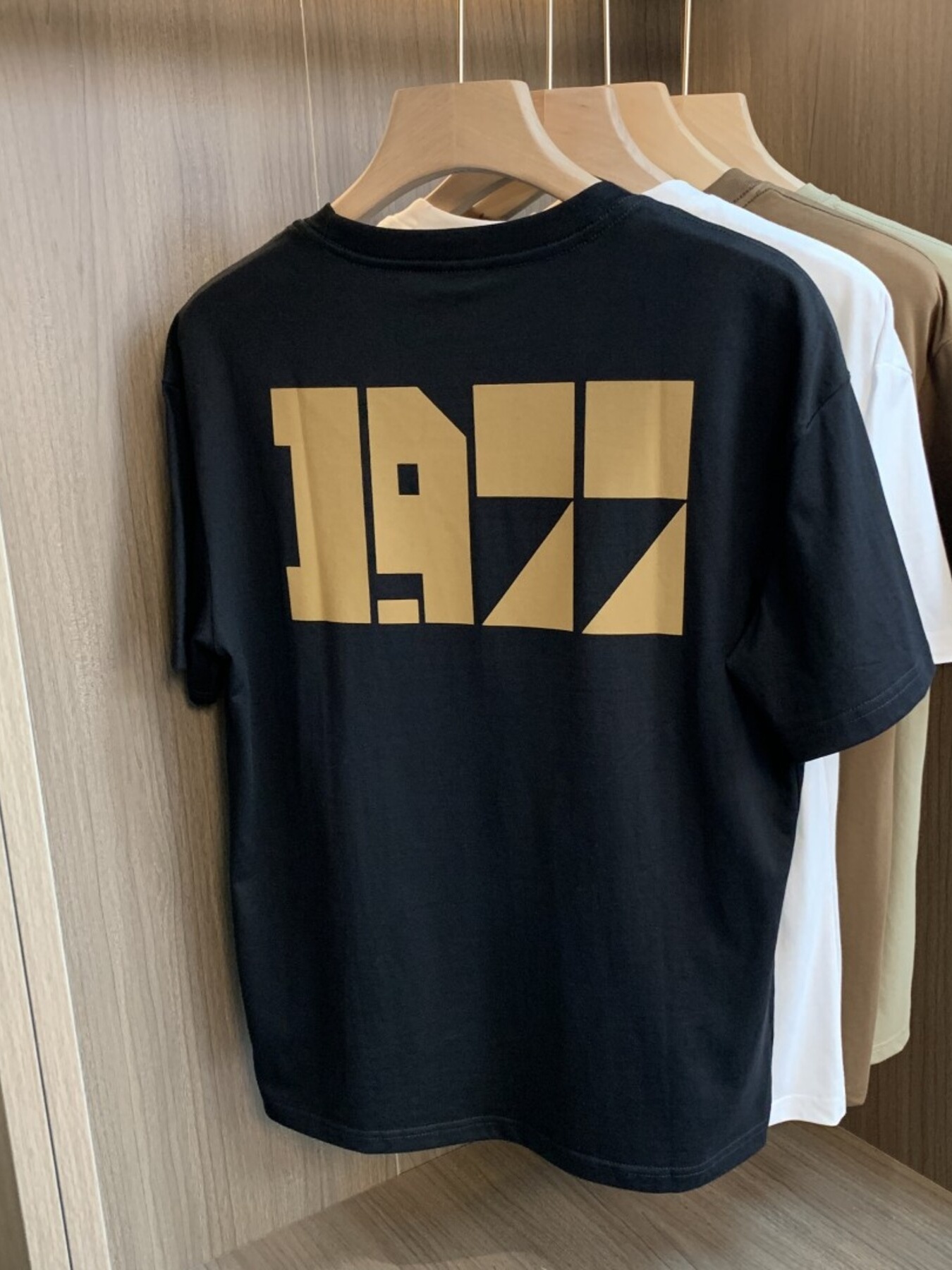 Men's Plus Size Vintage 1977 Graphic Round Neck T-Shirt