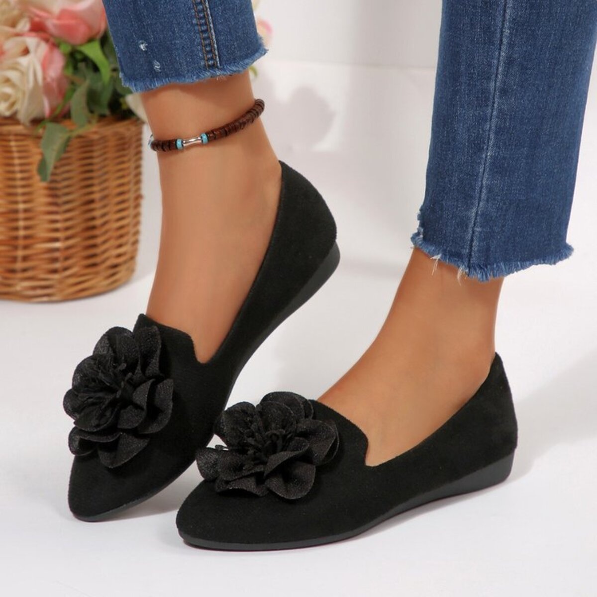Flower Point Toe Flats Slip-Ons