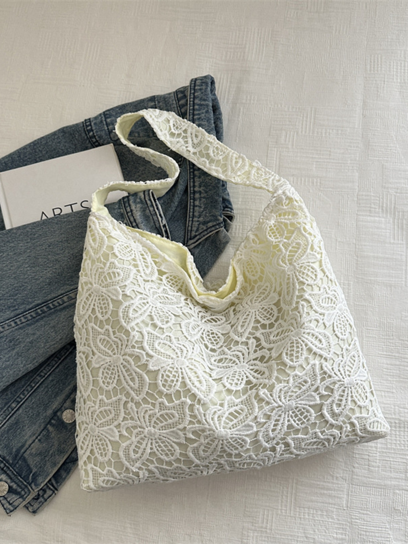 Lace Pattern Shoulder Bag