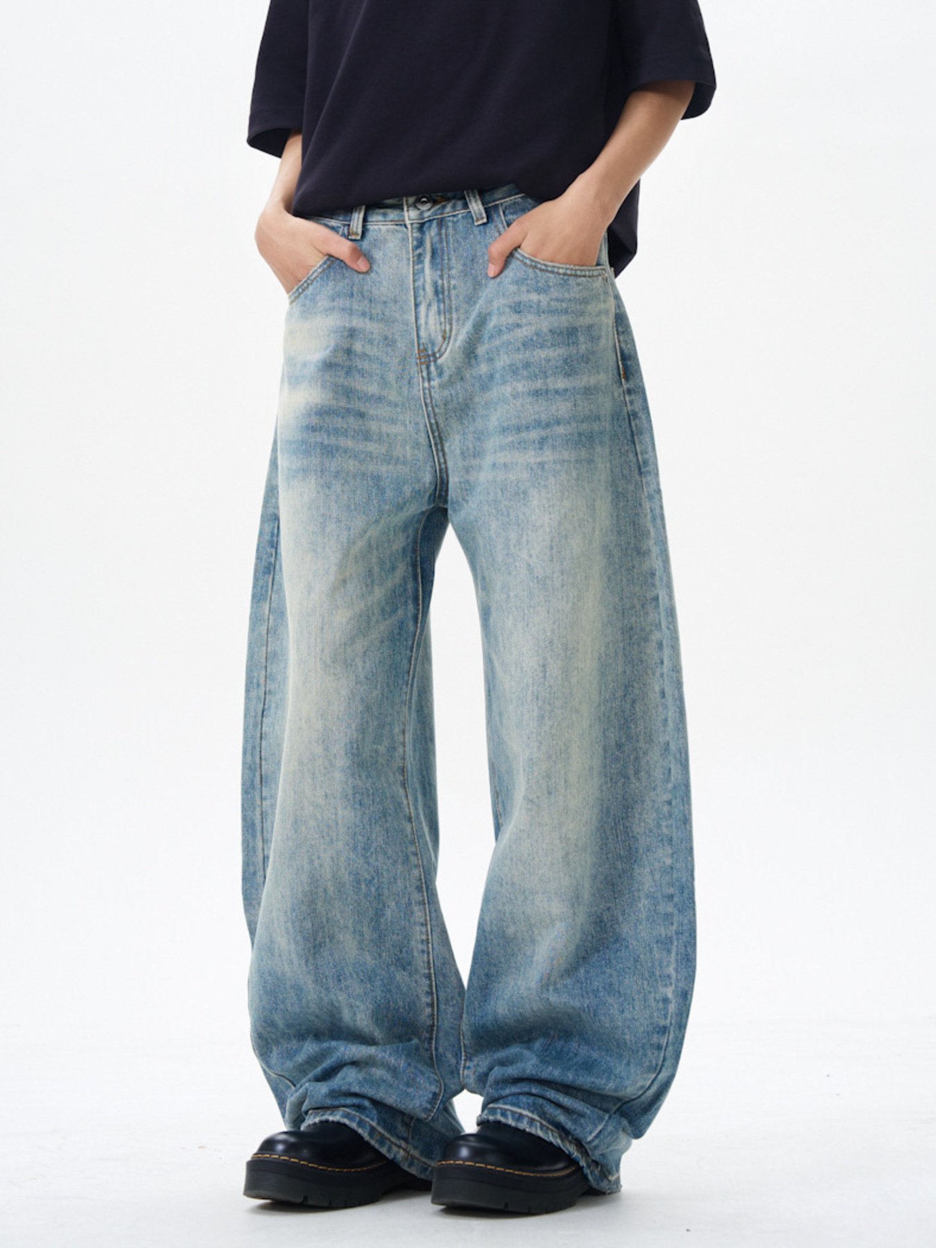 Men's Wide Leg Jeans