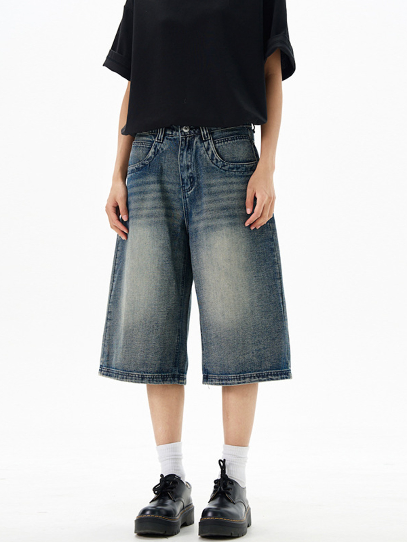 Men's Wash Wide-Leg Denim Shorts