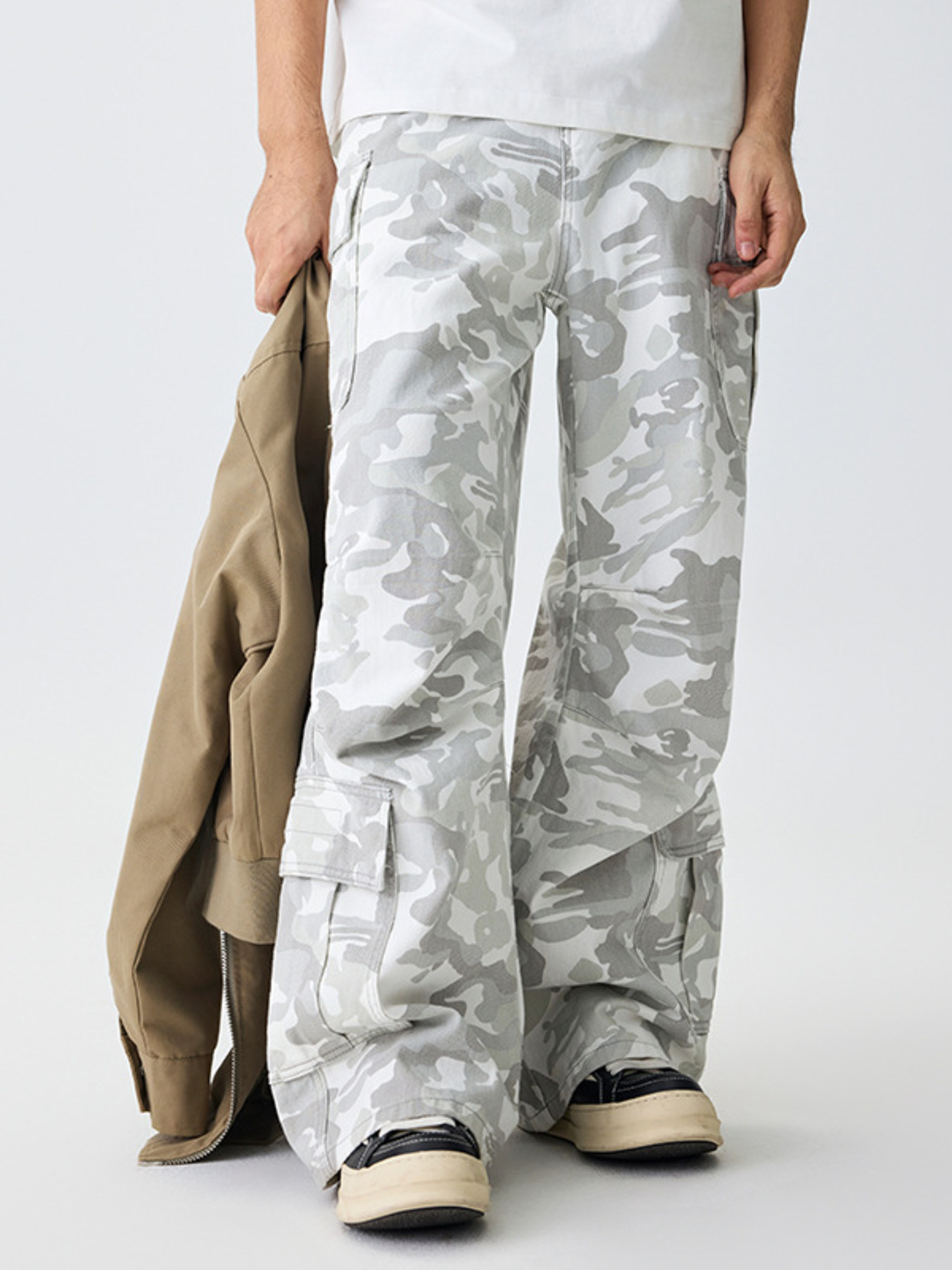 Men's Relaxed Fit Camo Cargo Pants