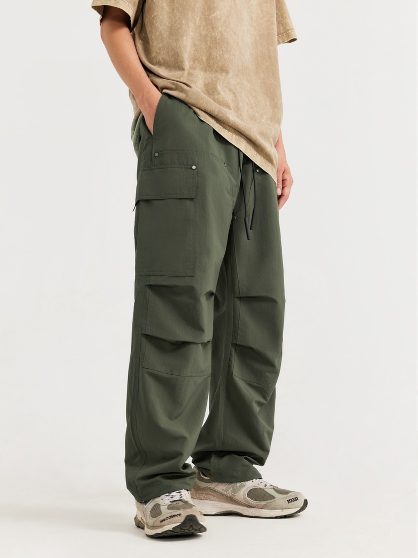 Men's Wide Leg Cargo Pants