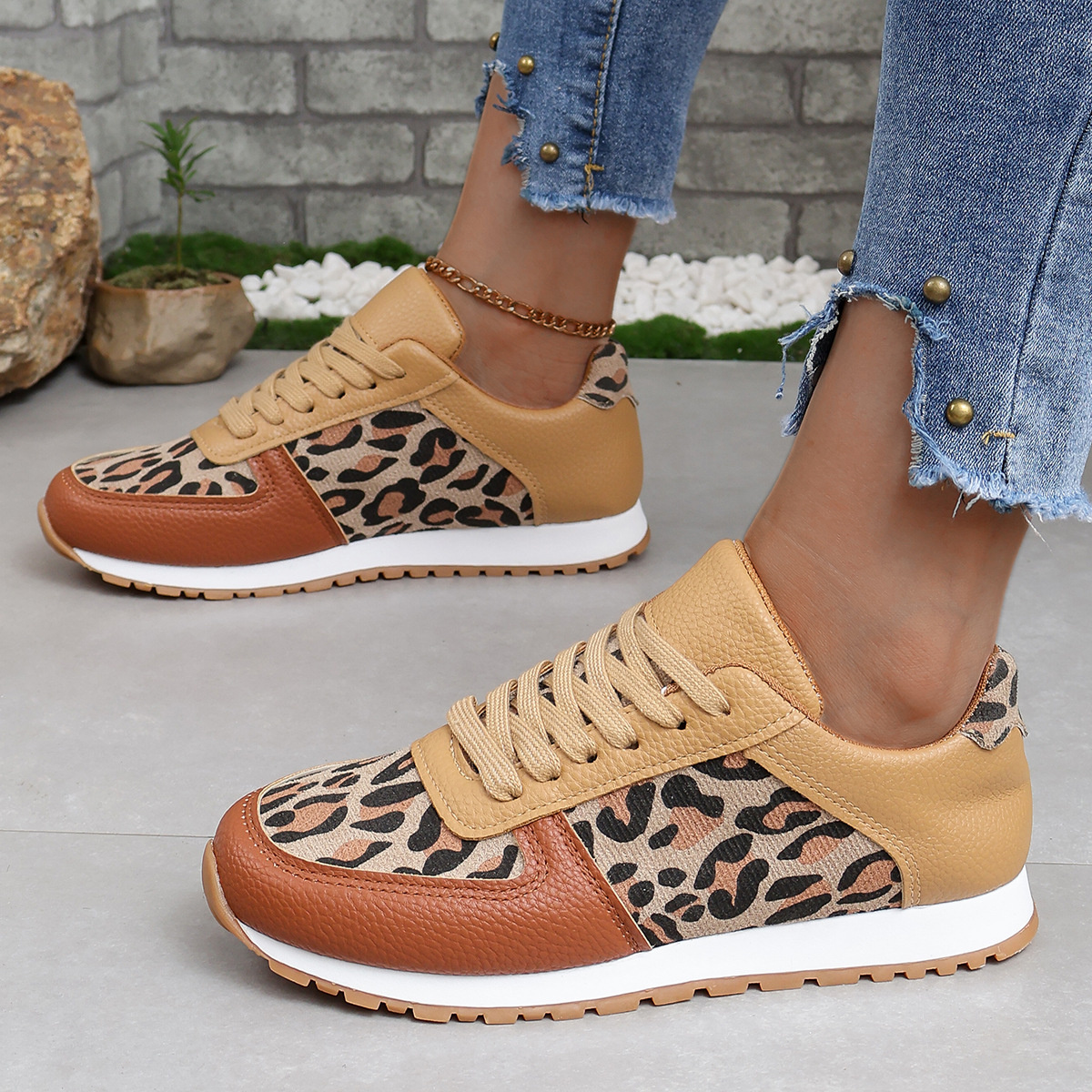 Leopard Print Casual Sneakers