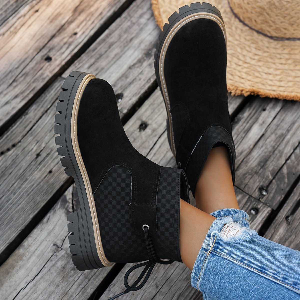 Round Toe Platform Boots