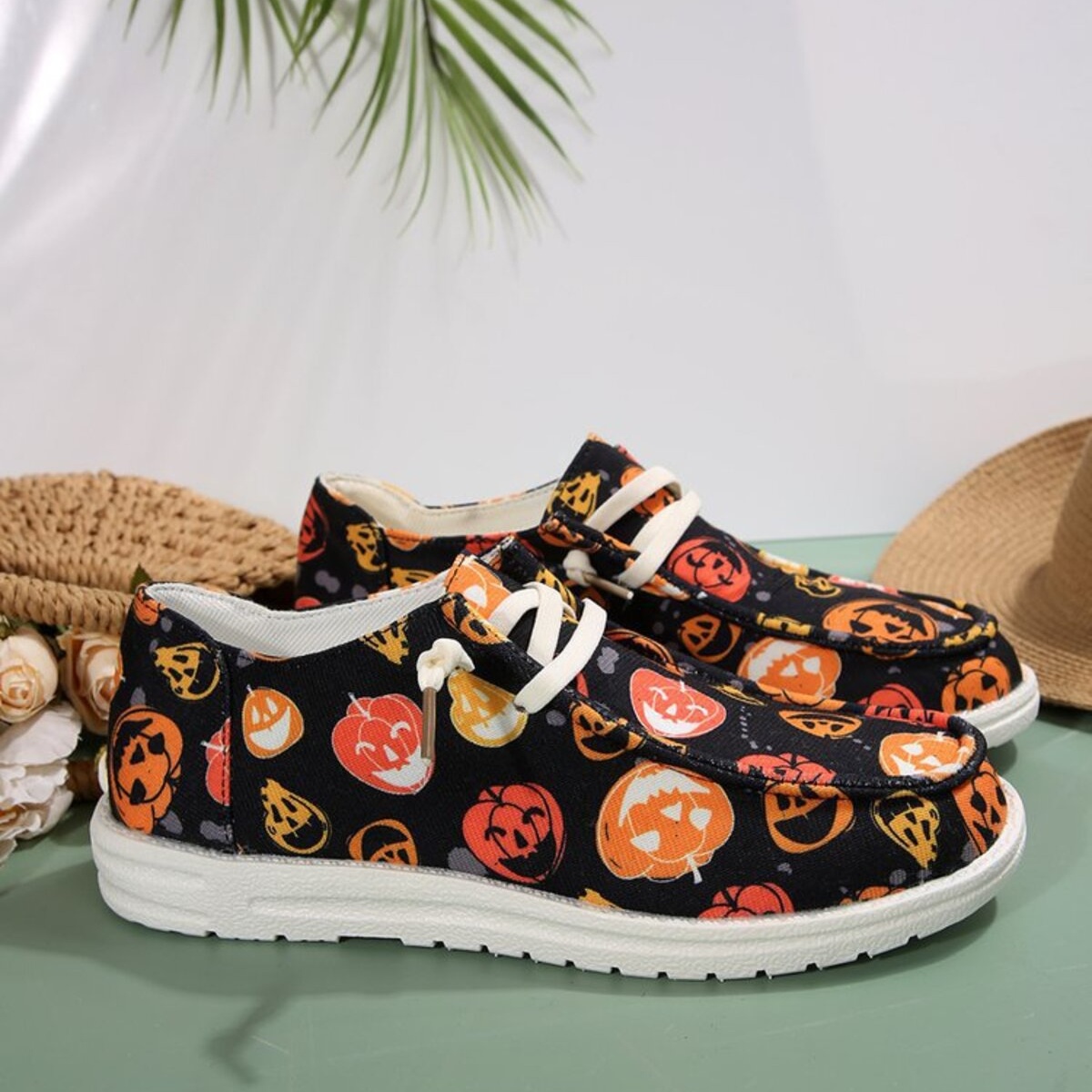 Halloween Pumpkin Print Round Toe Sneakers