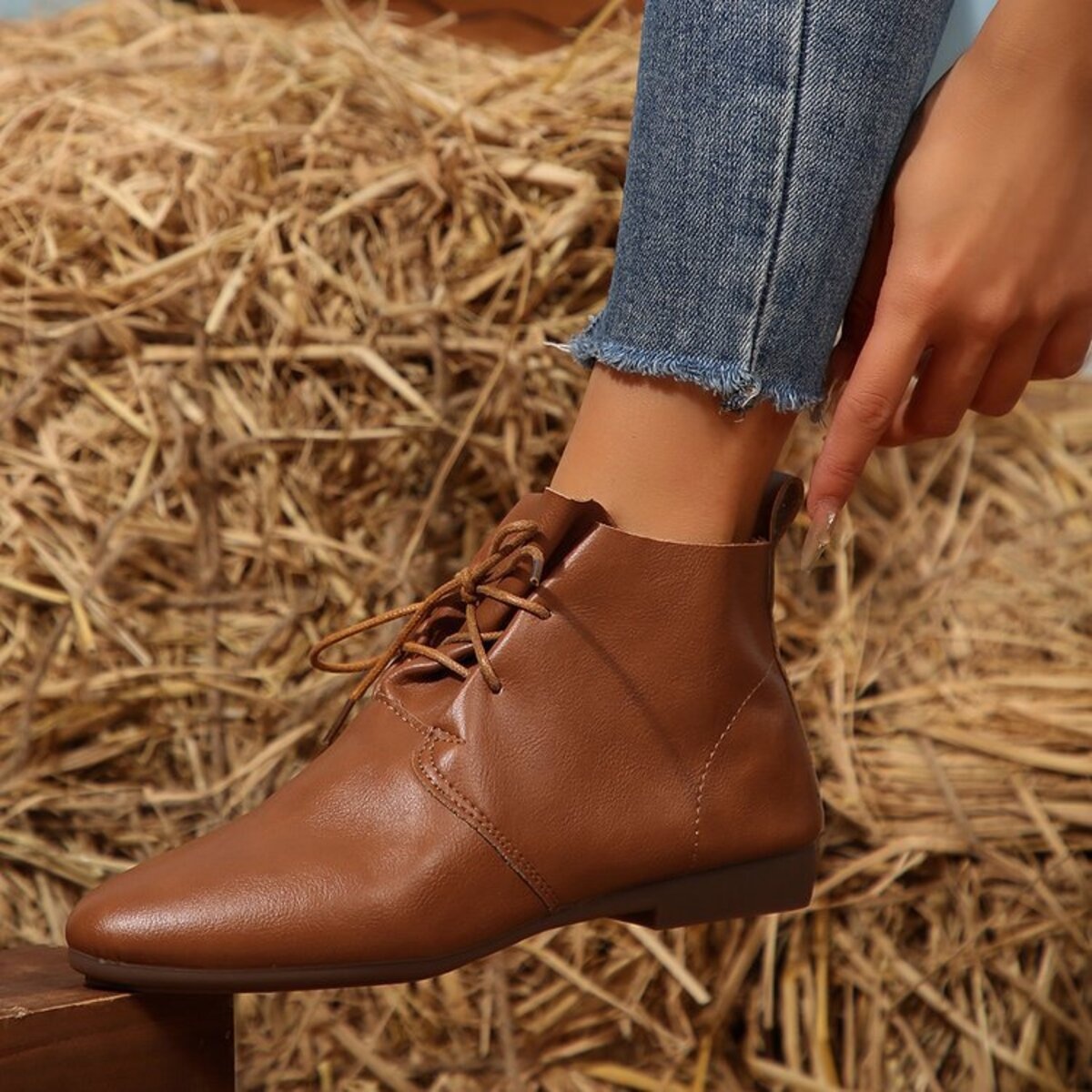 Point Toe Lace Up Boots