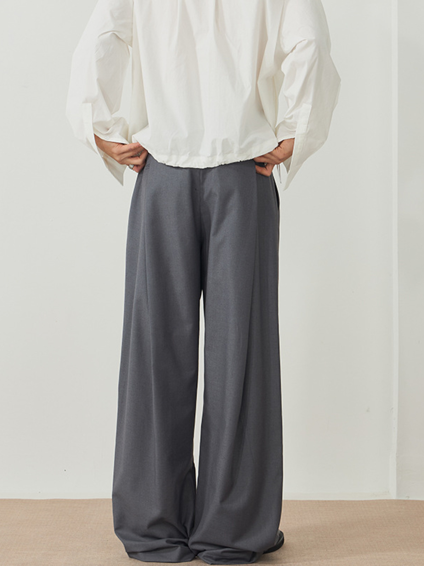 Men's Wide Leg Pleated Pants