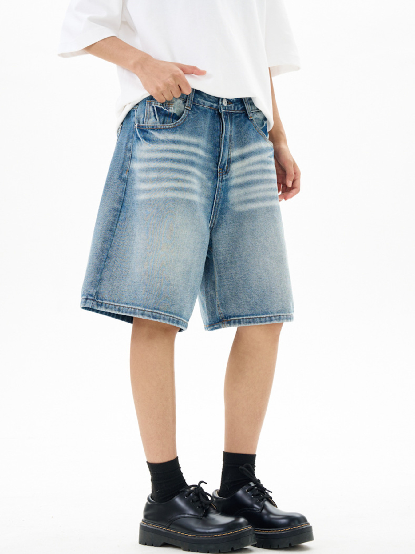 Men's Washed Loose Fit Denim Shorts