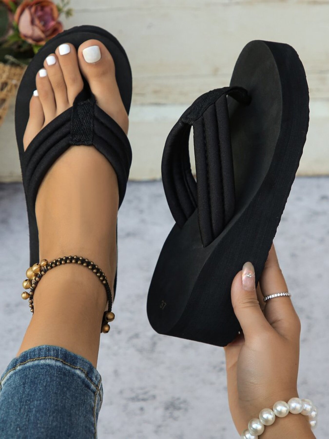 Toe Post Platform Sandals