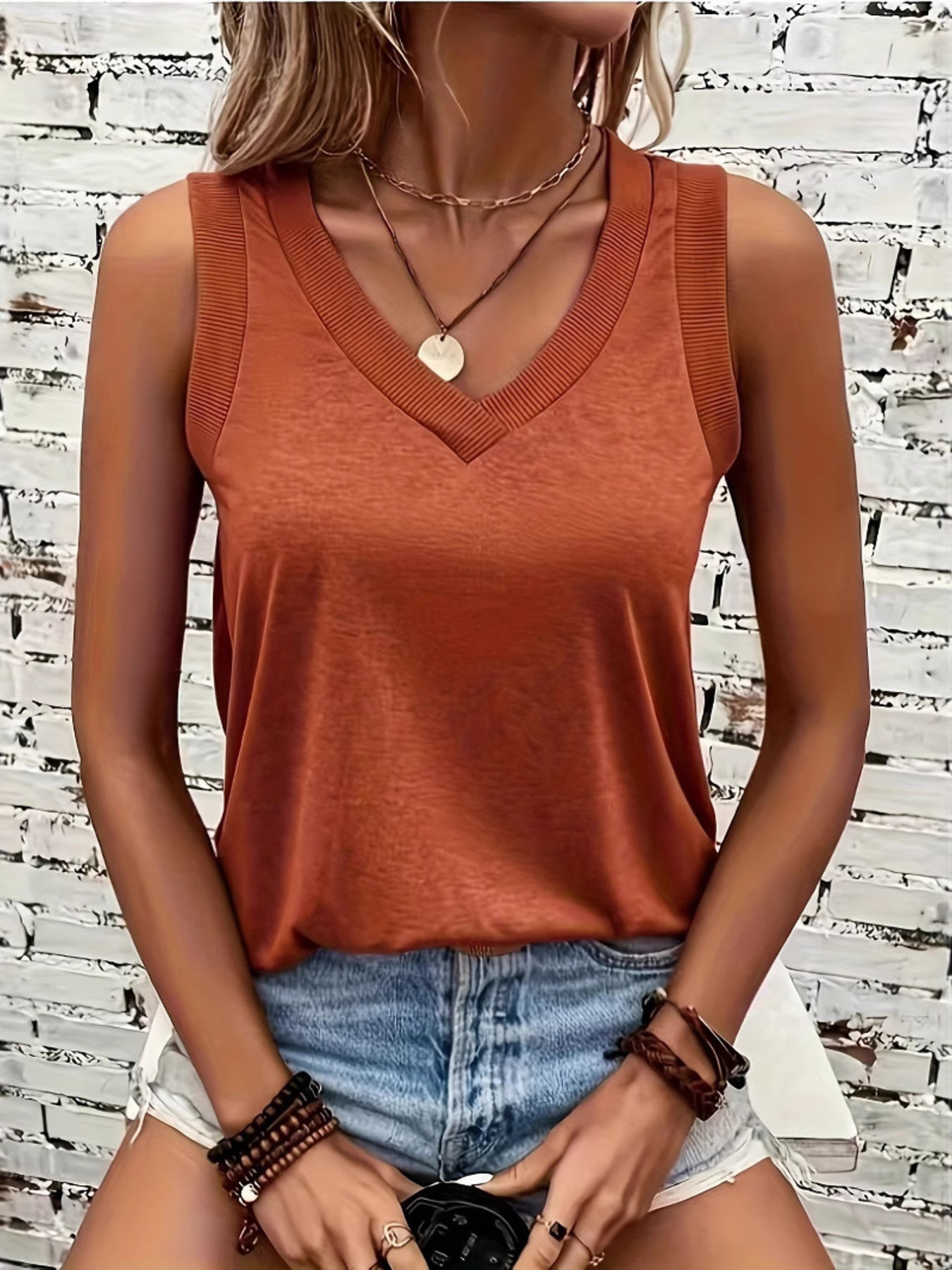 Breathable V-Neck Ribbed-Band Tank Top