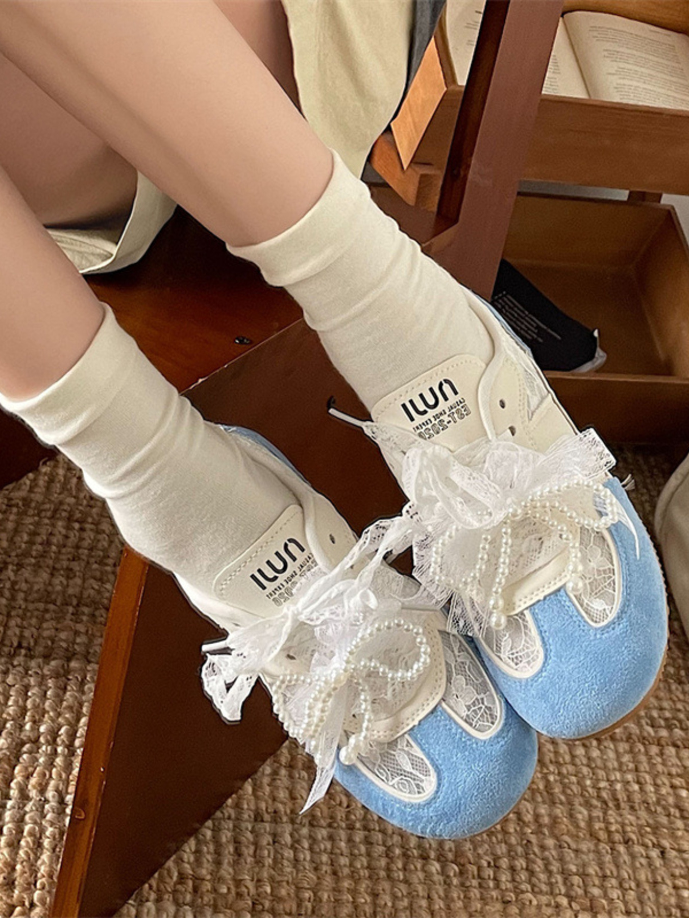 Vintage Lace Ribbon Sneakers