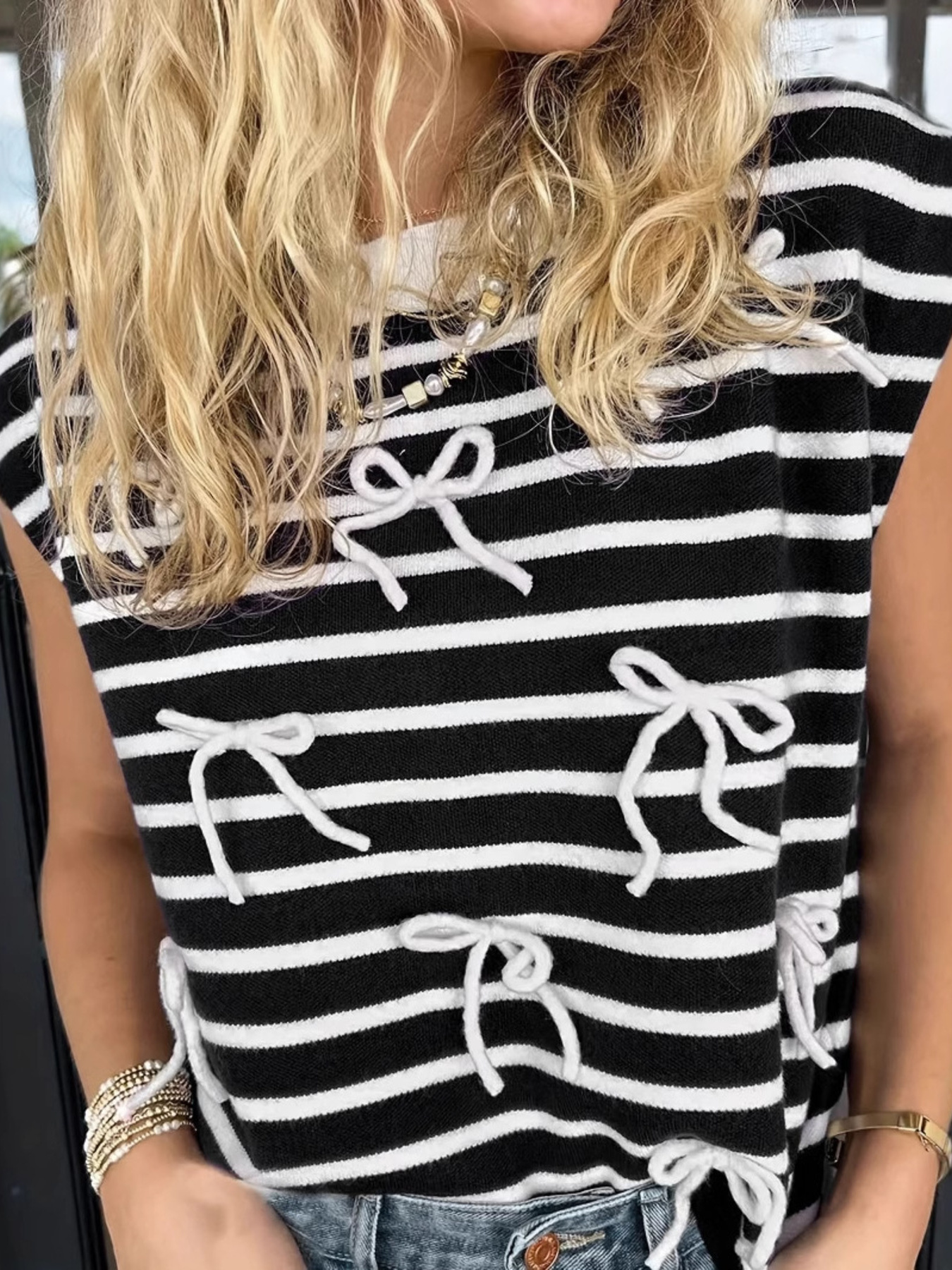 Bow Striped Round Neck Sweater Vest