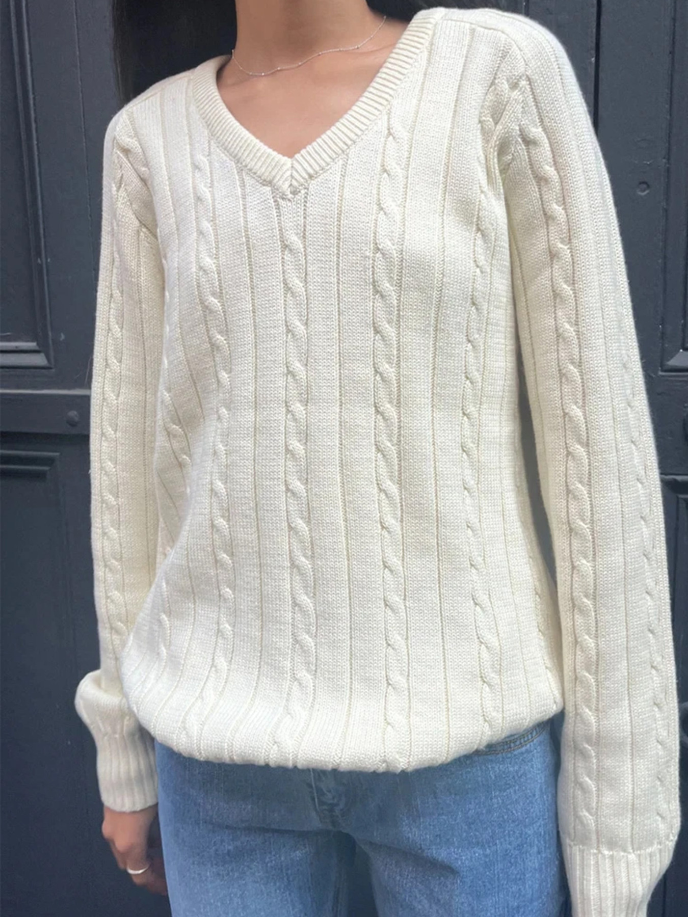 Cable Knit V-Neck Pullover Sweater