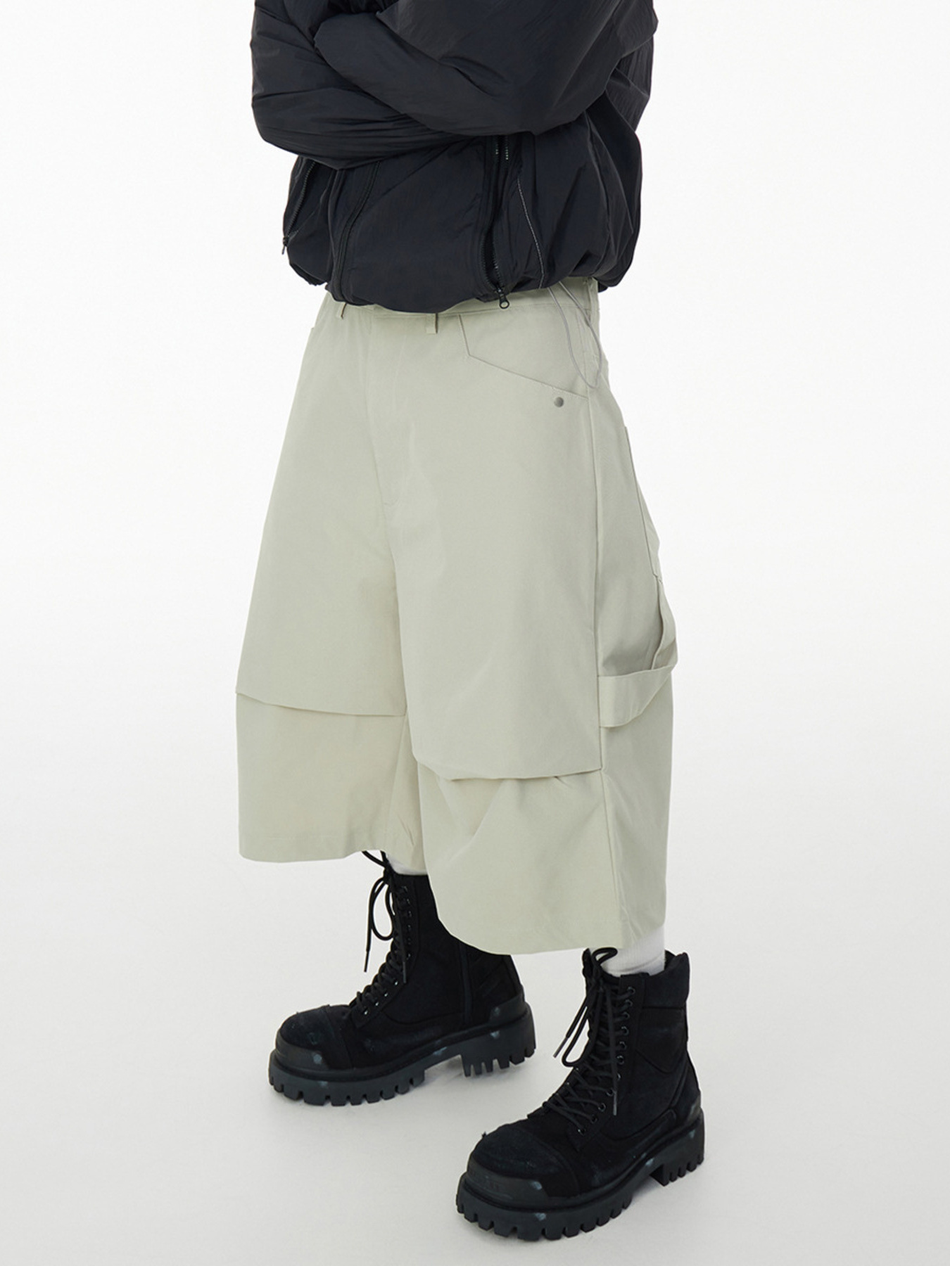 Men's Wide Leg Cargo Shorts