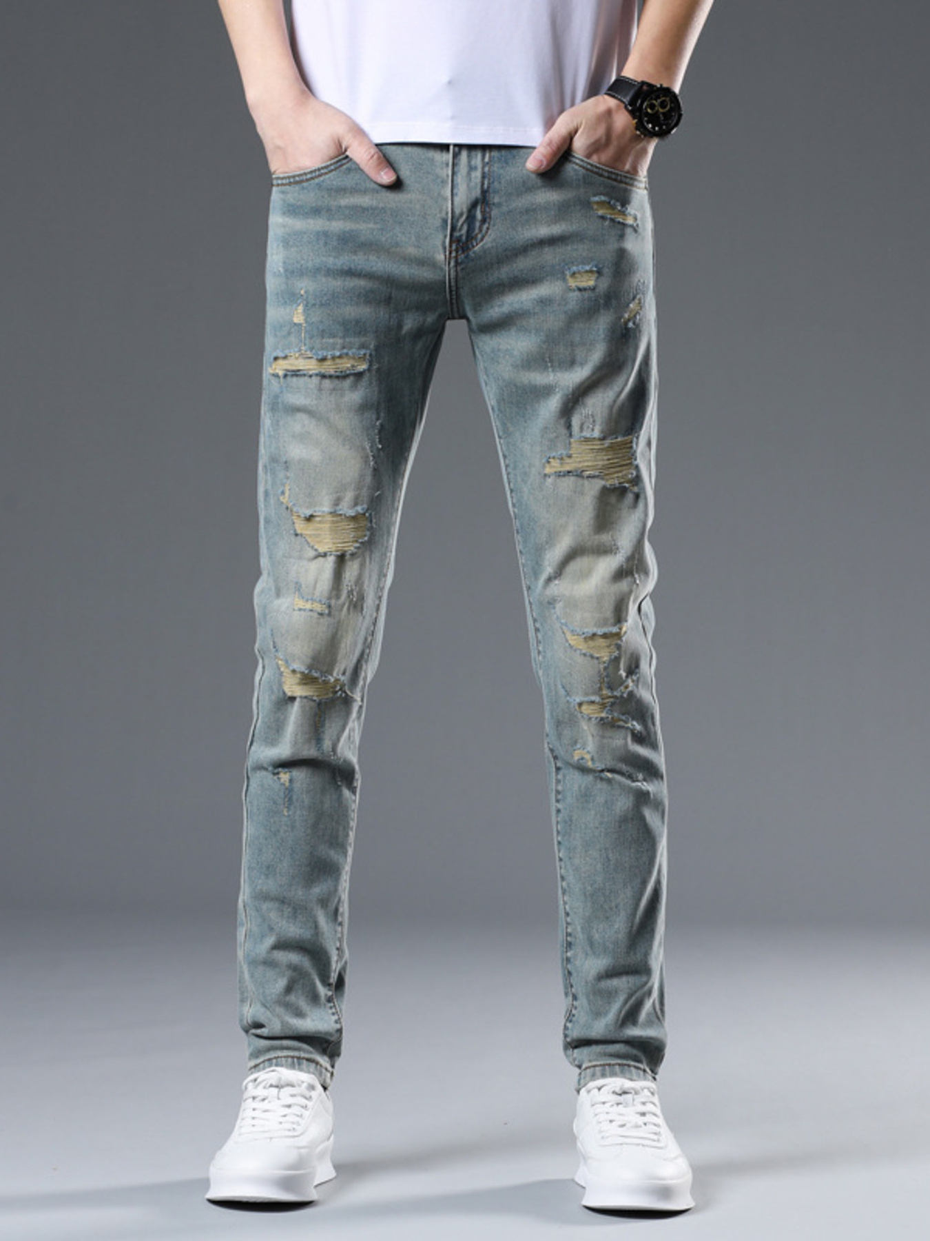 Men's Distressed Slim Fit Jeans