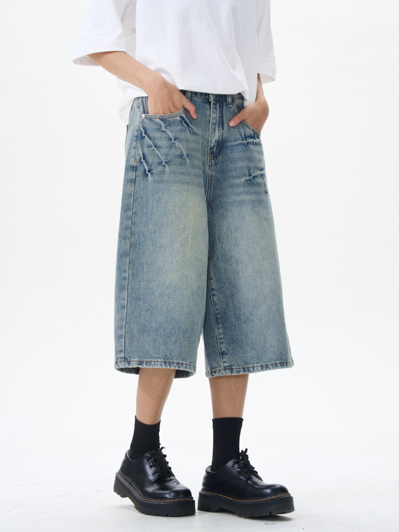 Men's High-Waisted Wide Leg Denim Shorts