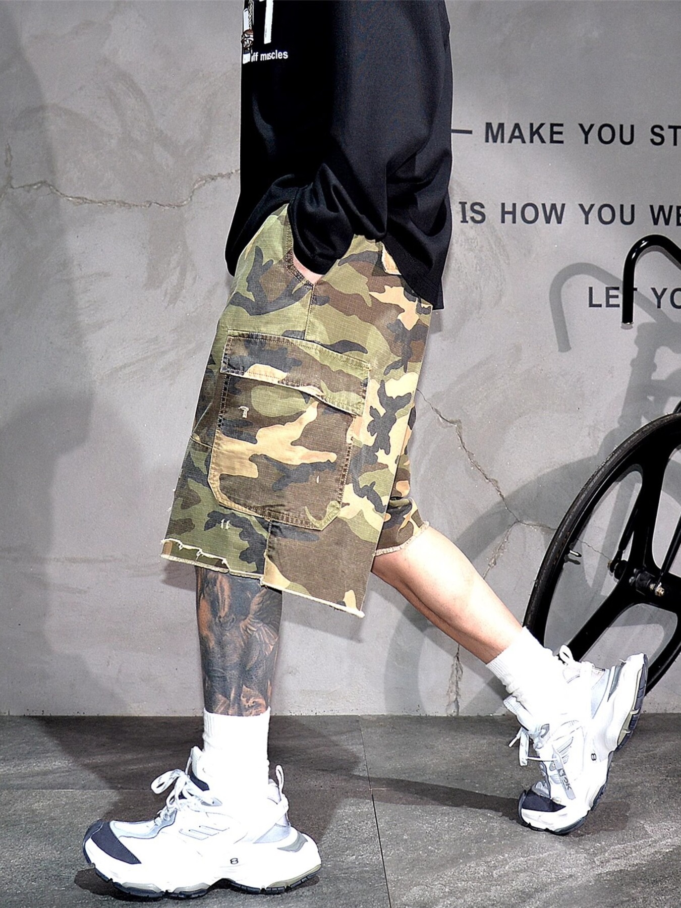 Men's Plus Size Camo Cargo Shorts with Multi-Pocket