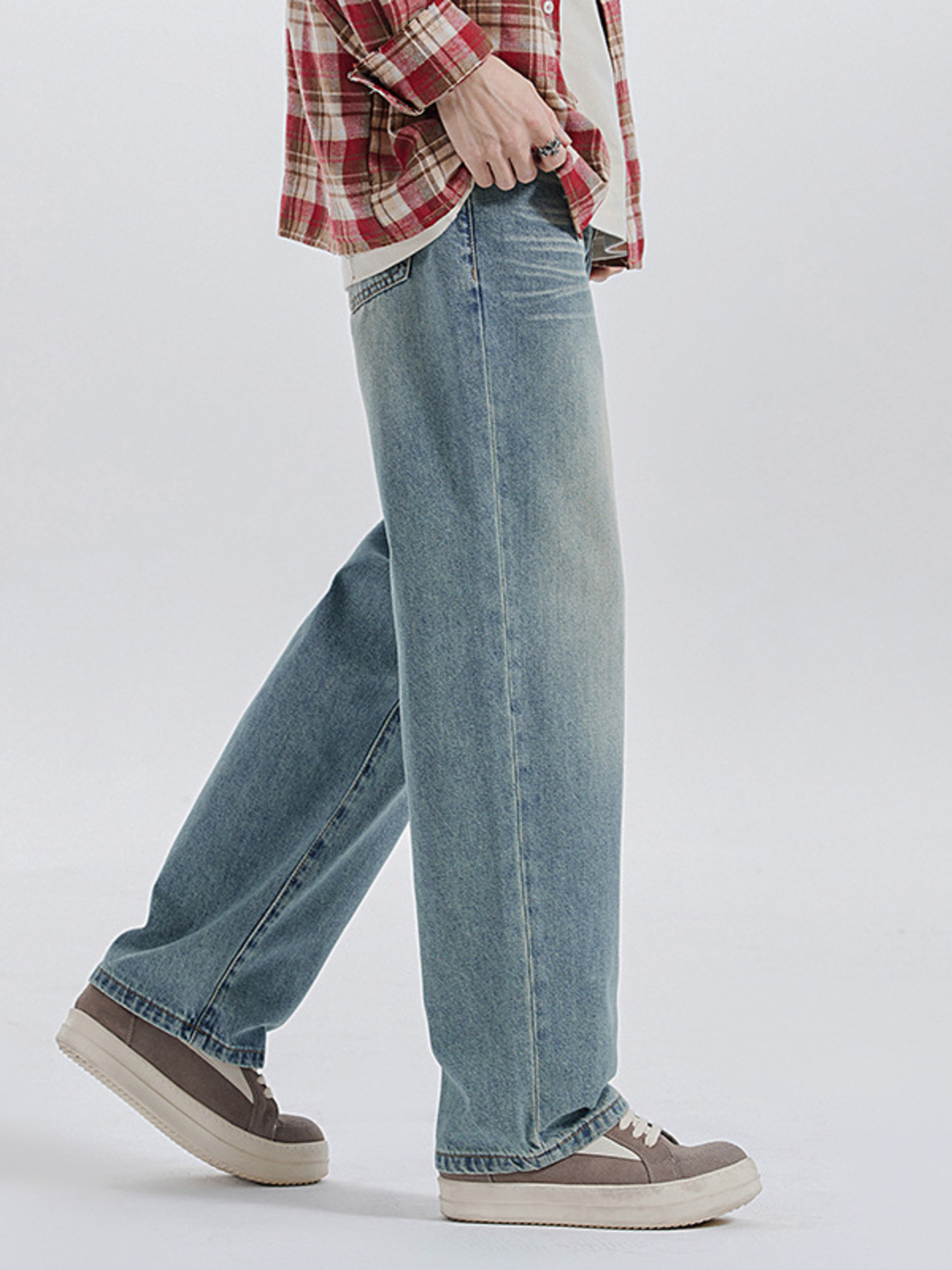 Men's Wide Leg Washed Jeans