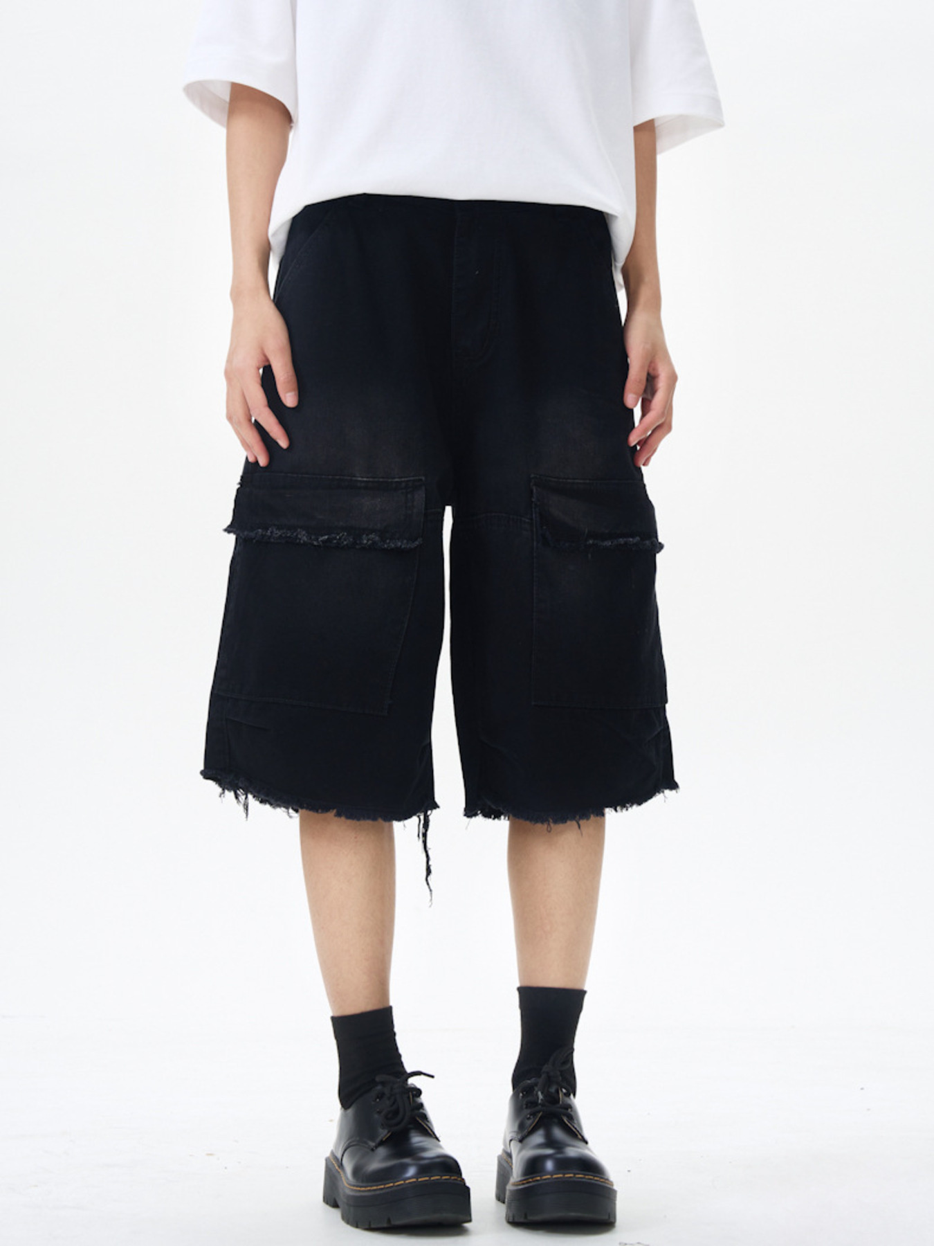 Men's Loose Fit Cargo Shorts