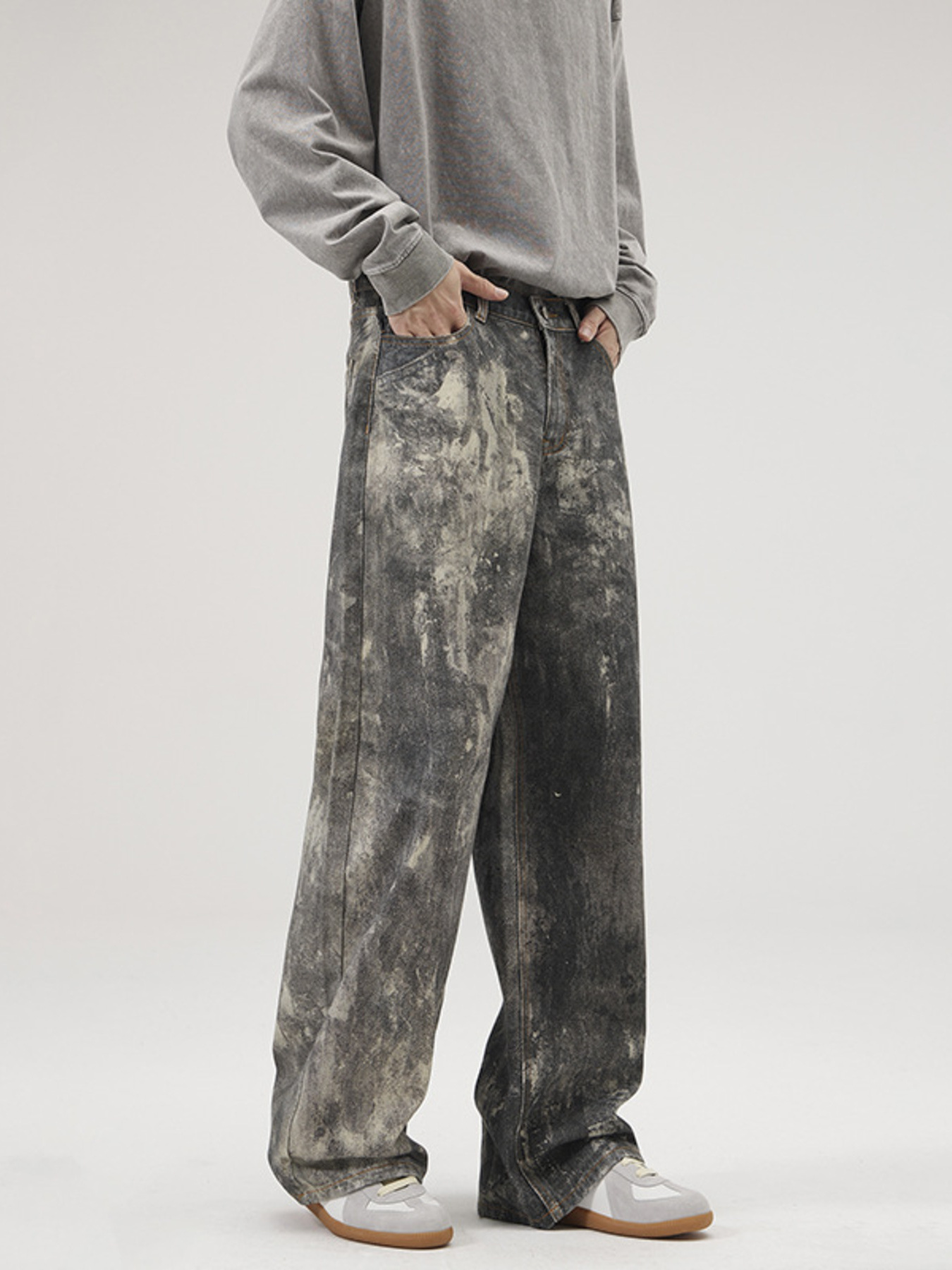 Men's Wide-Leg Jeans
