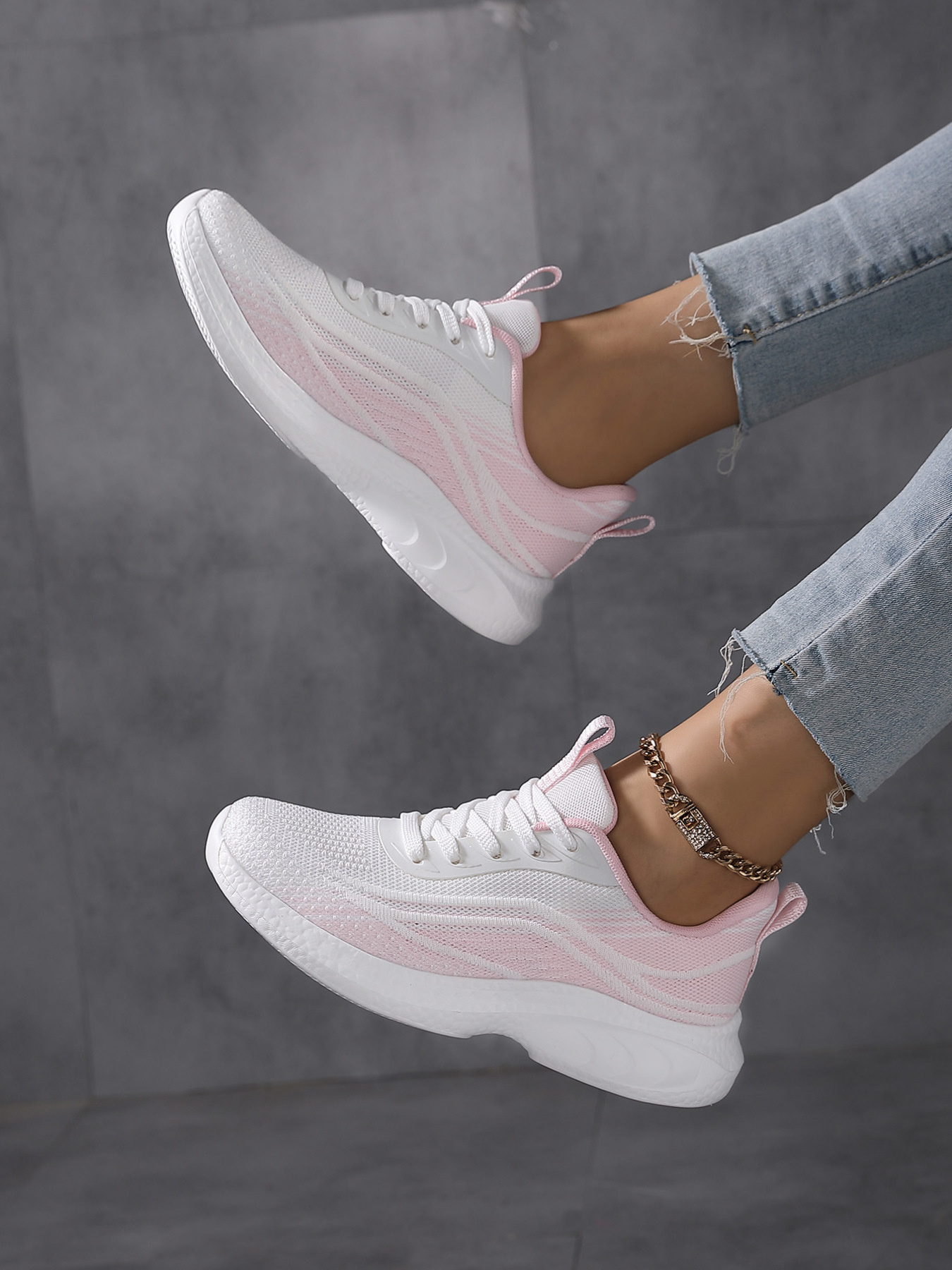 Gradient Lace Up Mesh Breathable Athletic