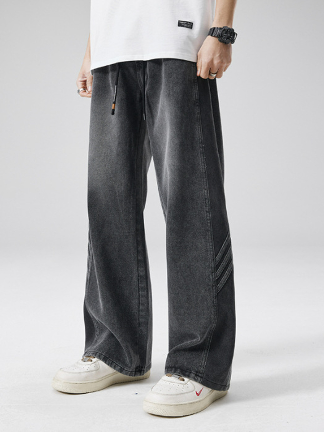 Men's Vintage Wash Wide Leg Jeans
