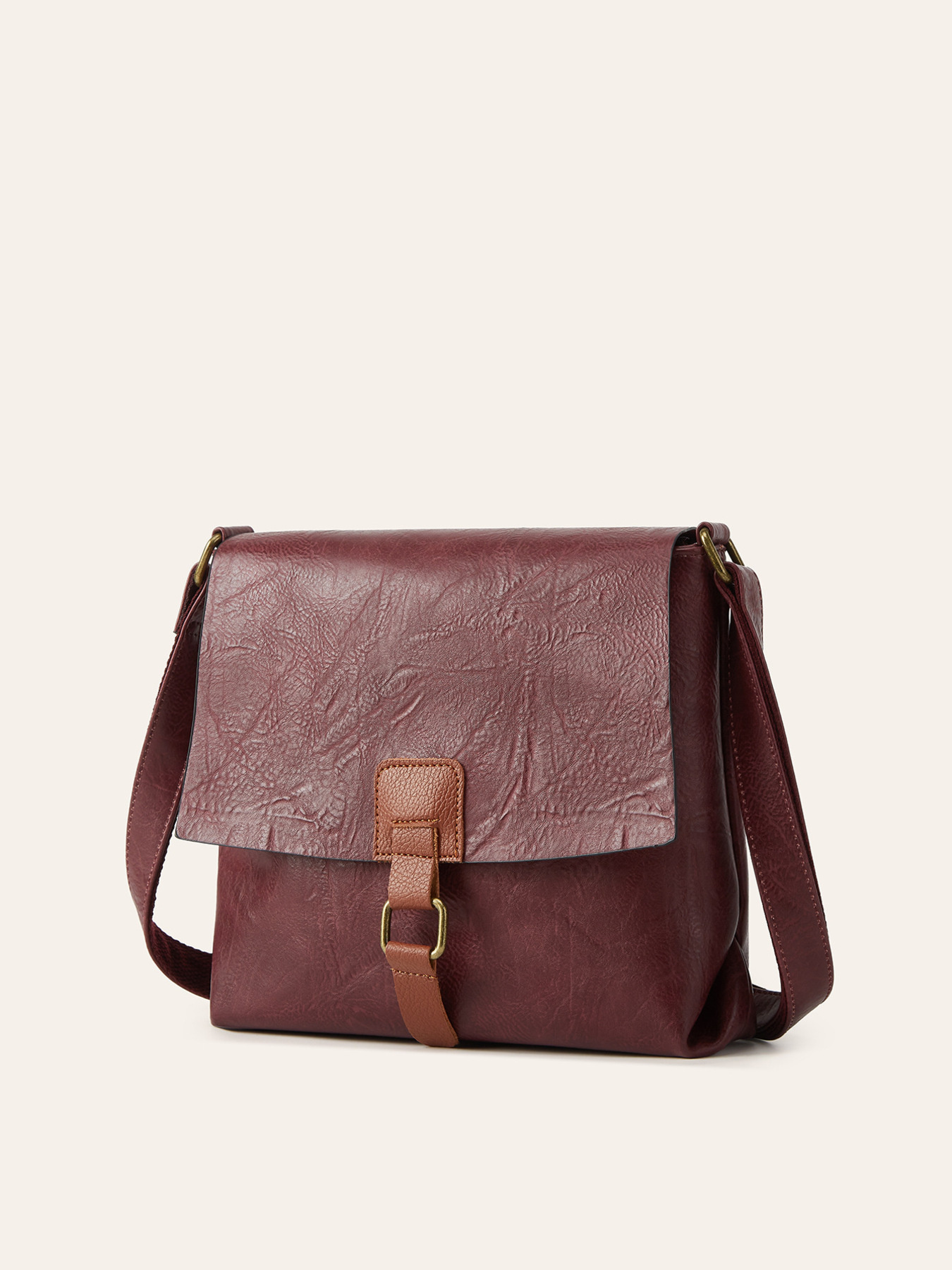 Vintage Buckle Flap Crossbody Bag