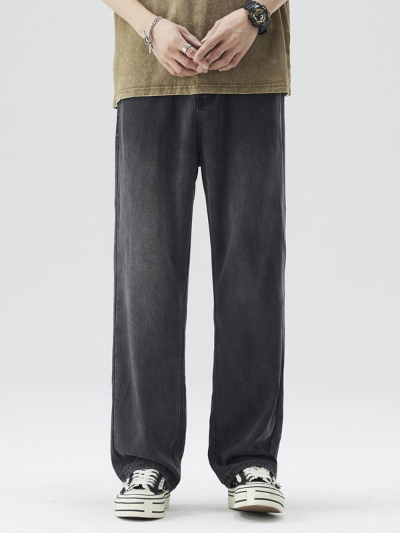 Men's Wide-Leg Relaxed Fit Jeans