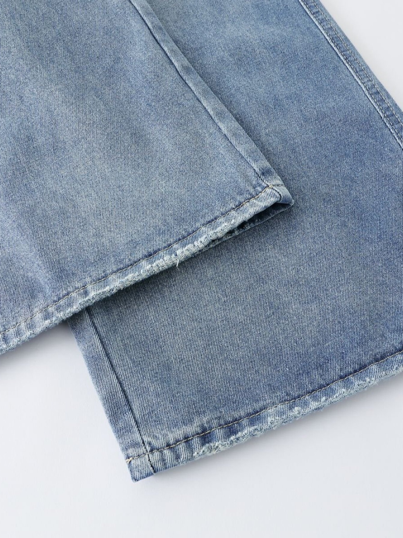 Men's Wide-Leg Vintage Wash Denim Jeans
