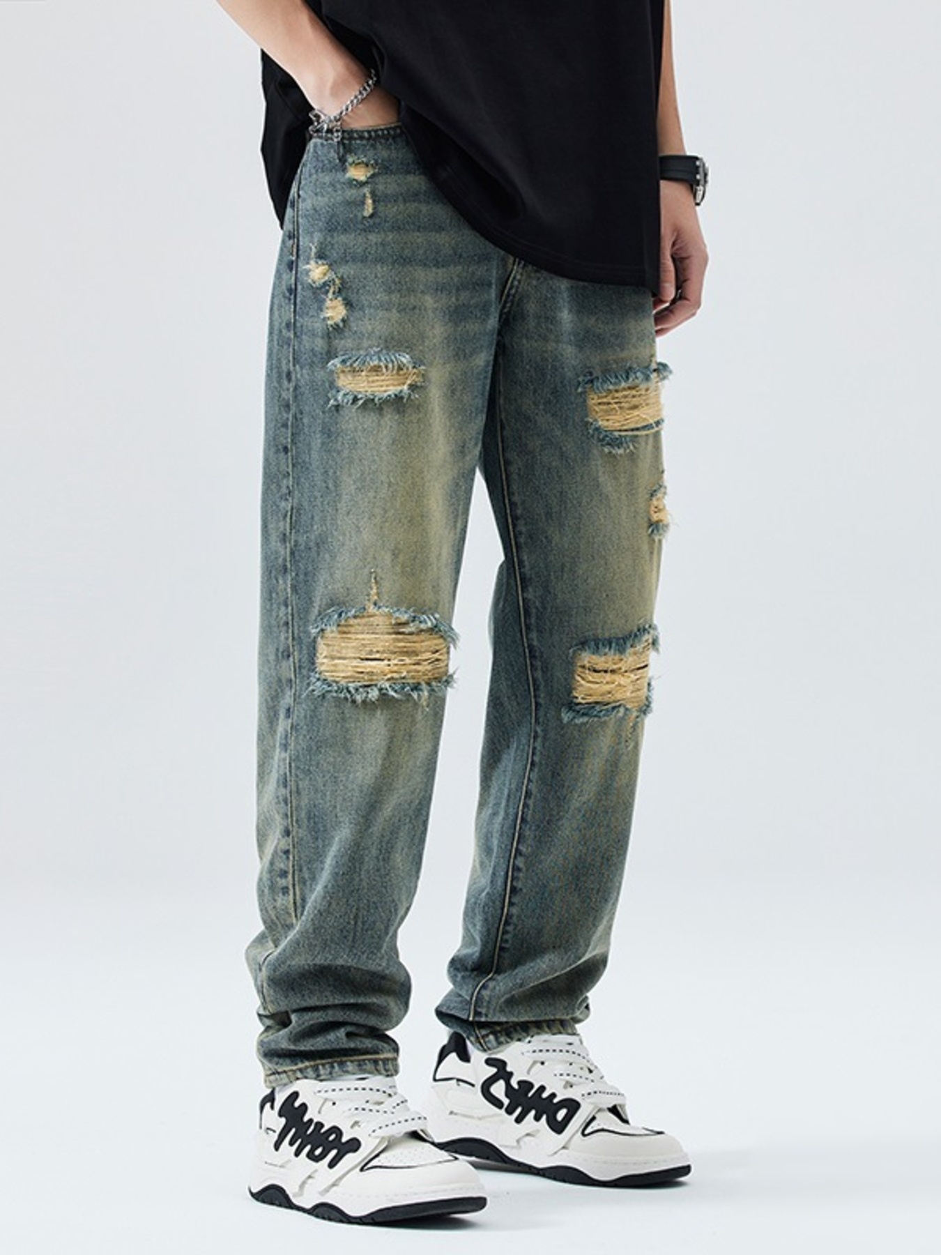 Men's Distressed Wide Leg Relaxed Fit Jeans