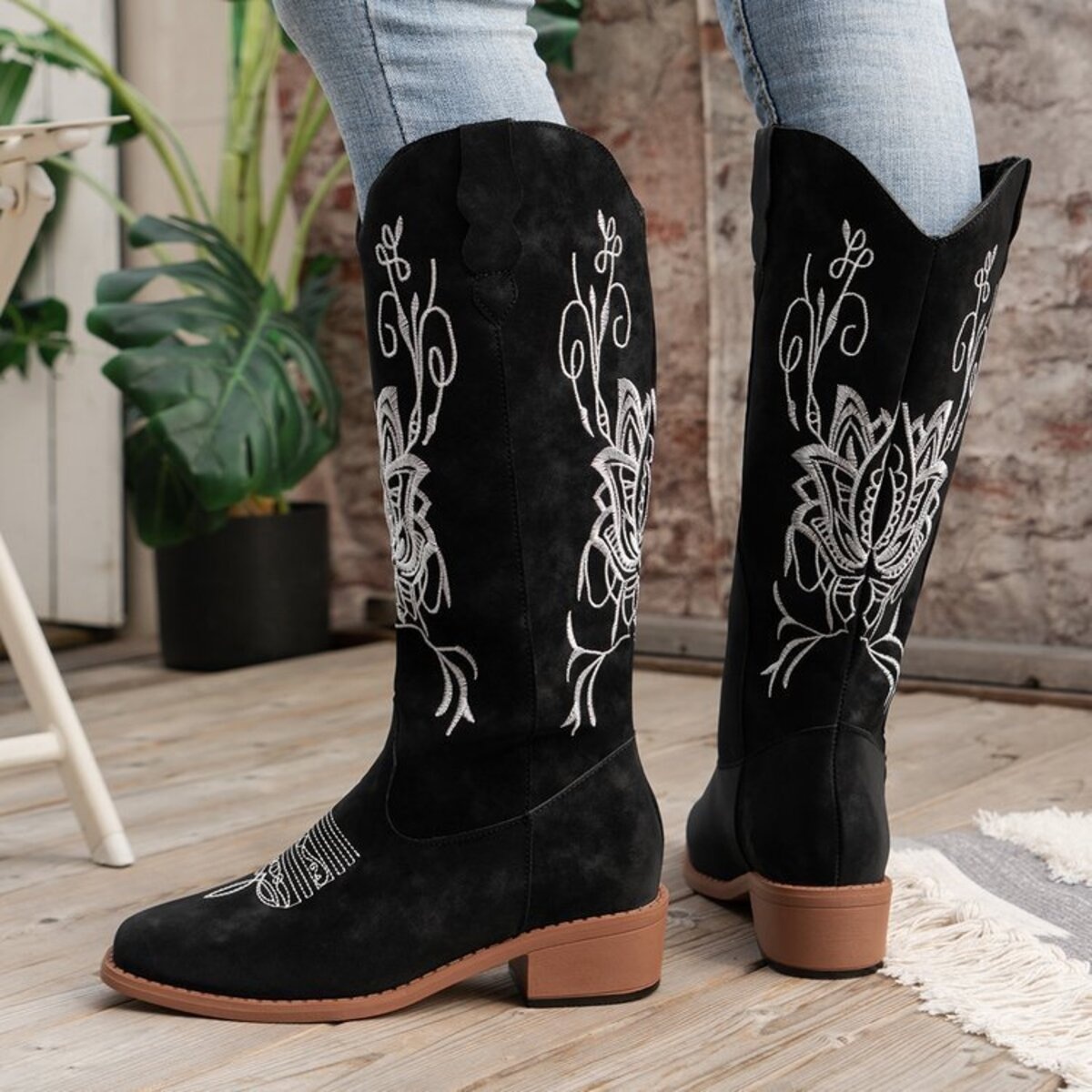 Embroidered Block Heels Boots