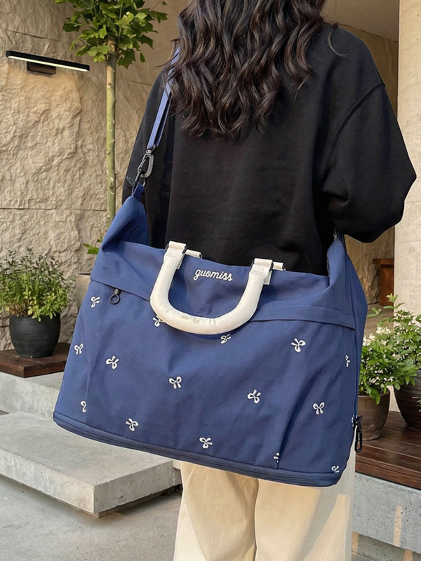 Bow Embroidered Travel Bag