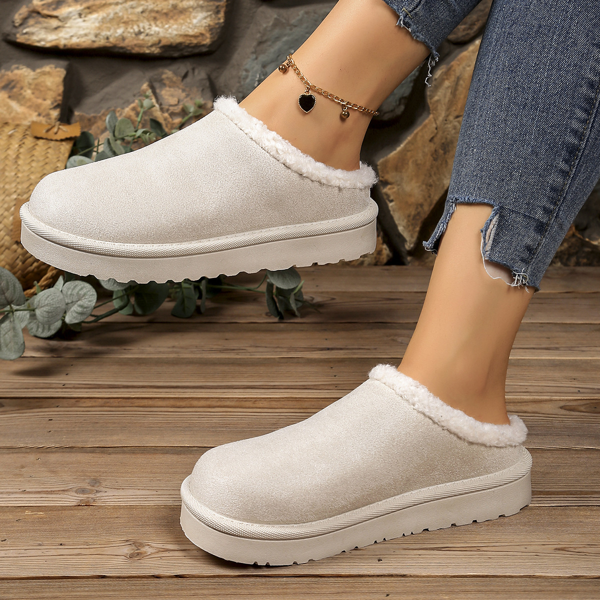 Plush Lined Round Toe Slippers