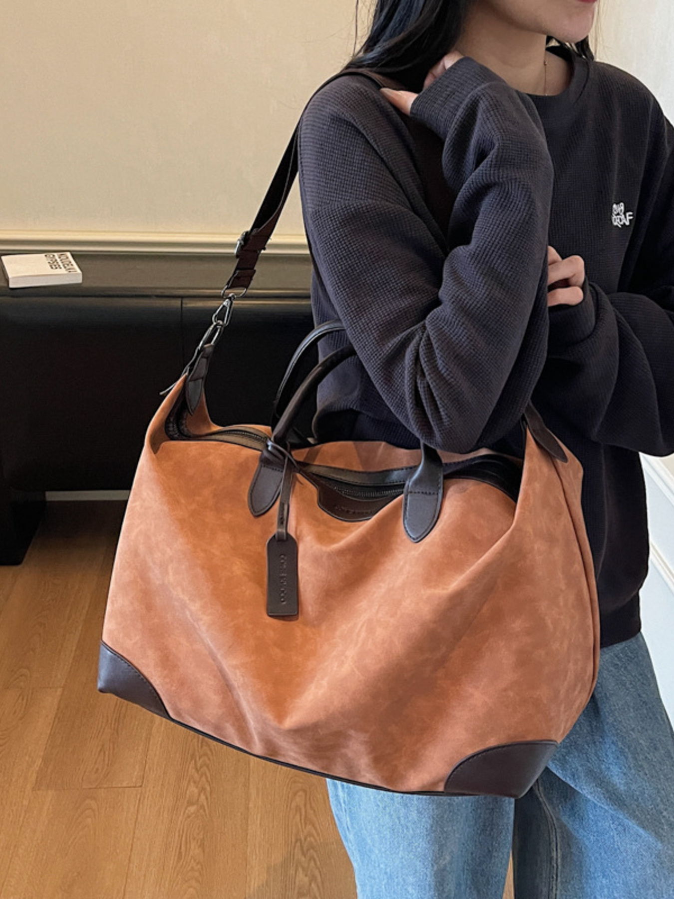 Vintage Large Capacity Travel Bag 2