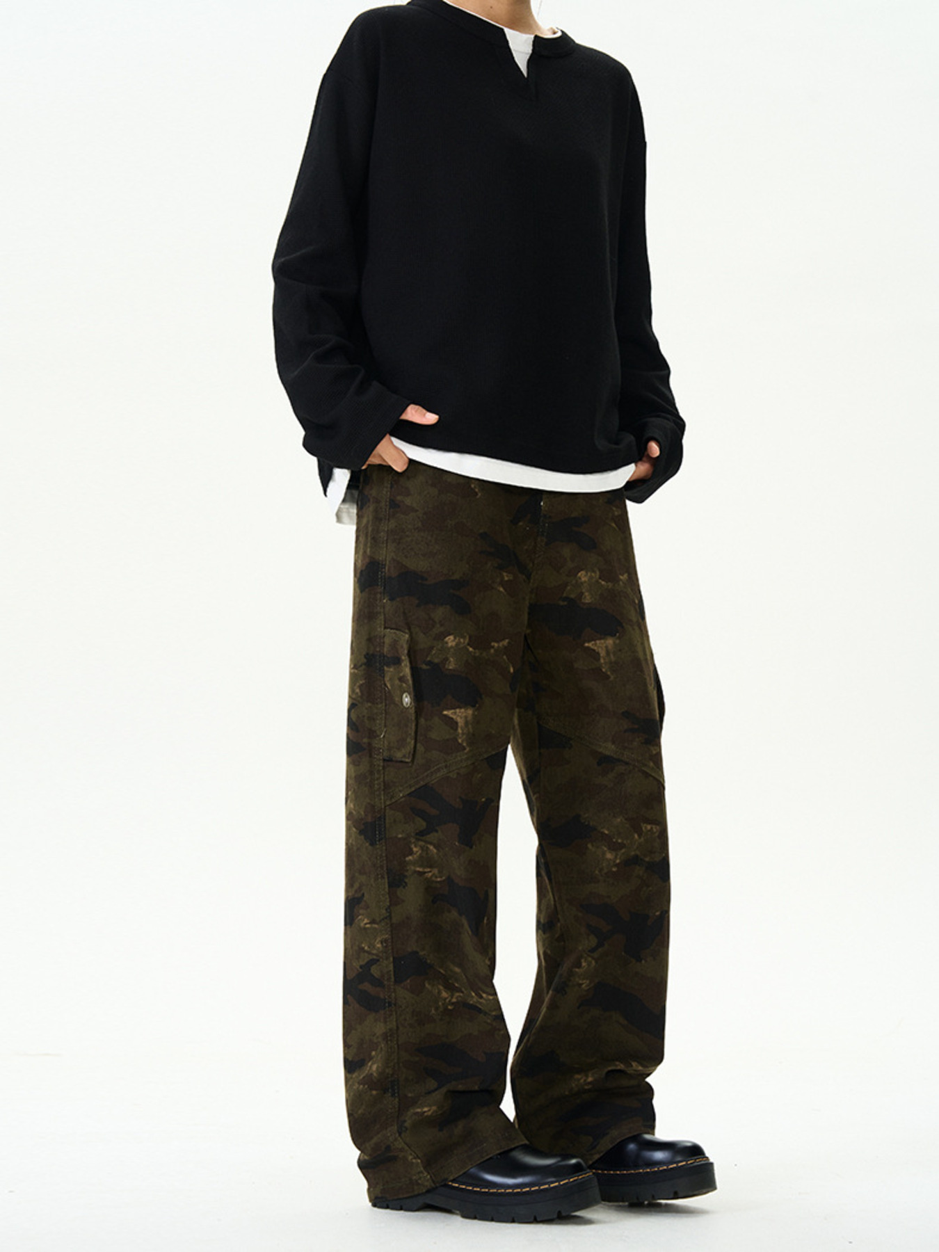Men's Relaxed Fit Camo Cargo Pants