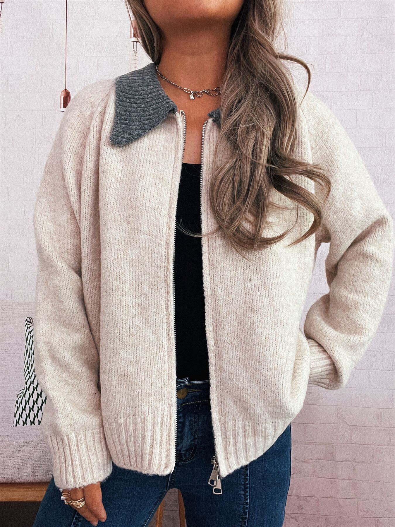 Contrast Collar Zip-Up Cardigan