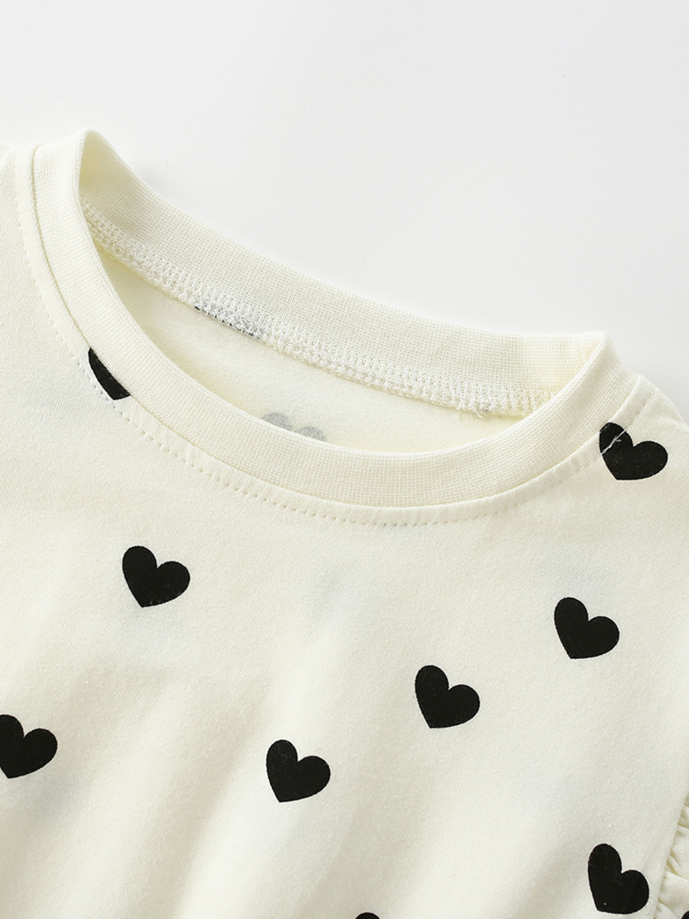 Children's Heart Print Ruffle Sleeve Dress 3
