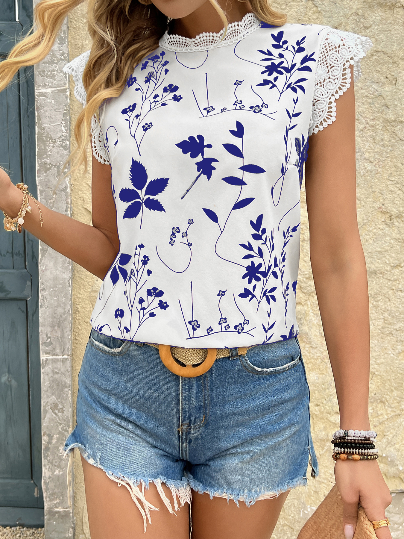 Lace Trim Sleeveless Blouse