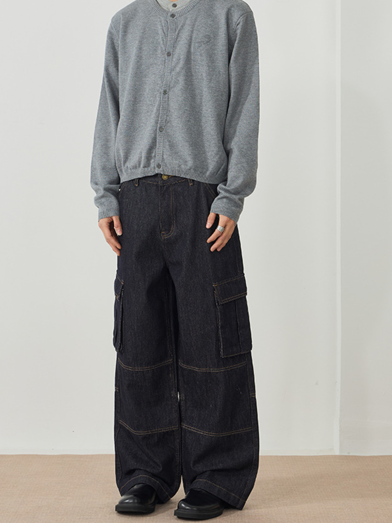 Men's Wide Leg Cargo Jeans