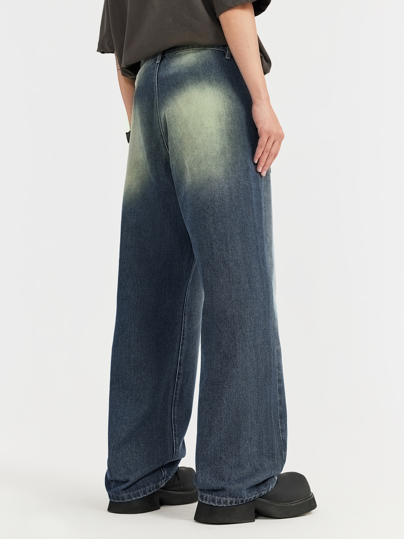 Men's Vintage Wash Wide Leg Jeans