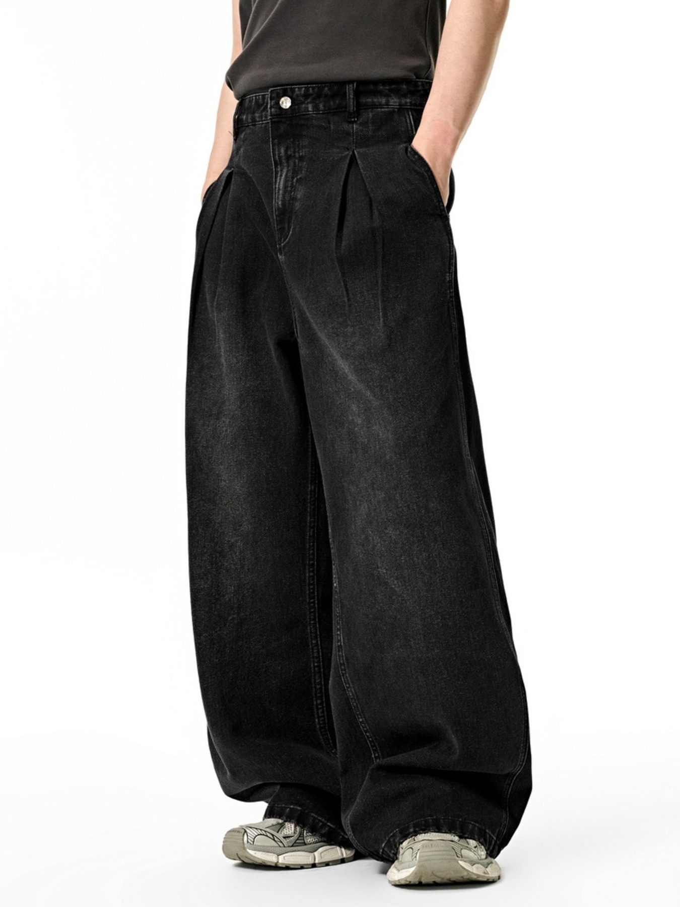 Men's Washed Wide Leg Jeans